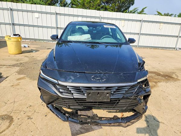 2024 HYUNDAI ELANTRA