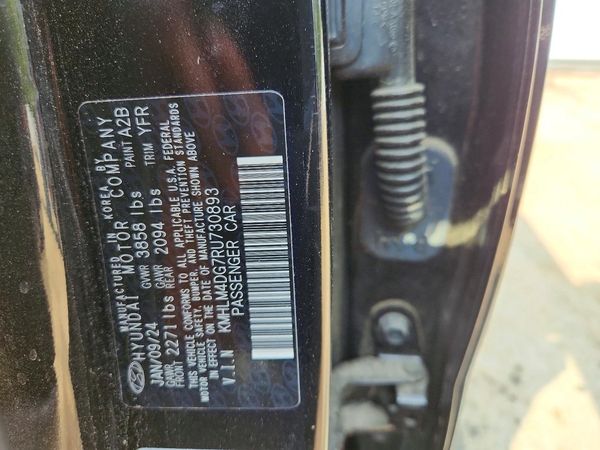 2024 HYUNDAI ELANTRA