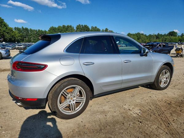2015 PORSCHE MACAN