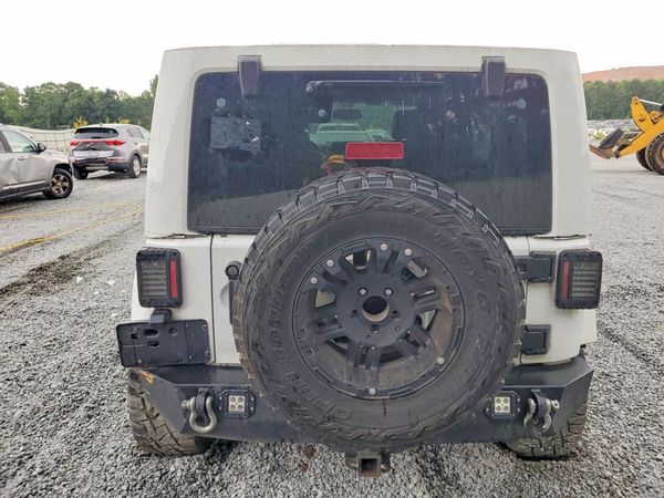 2014 JEEP WRANGLER Sahara — DIRR
