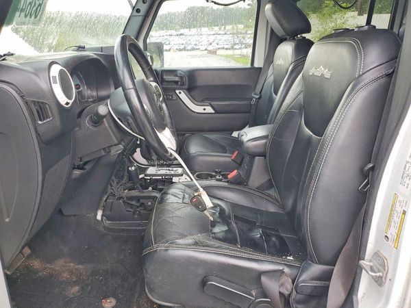 2014 JEEP WRANGLER Sahara — DENT
