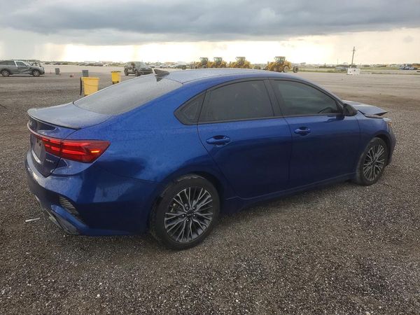 2024 KIA FORTE GT Line
