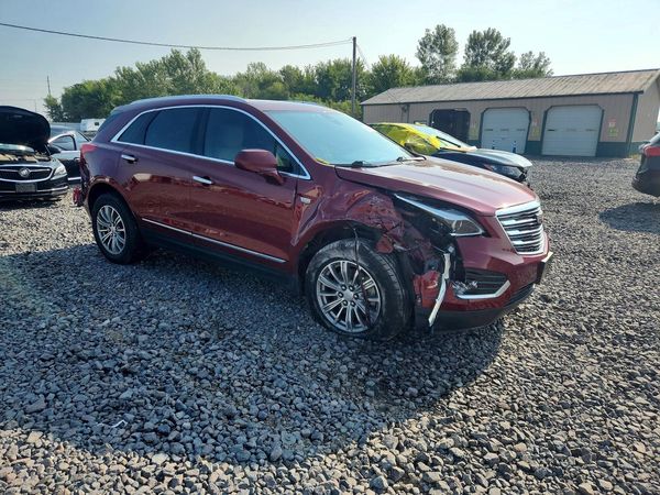 2017 CADILLAC XT5 Luxury