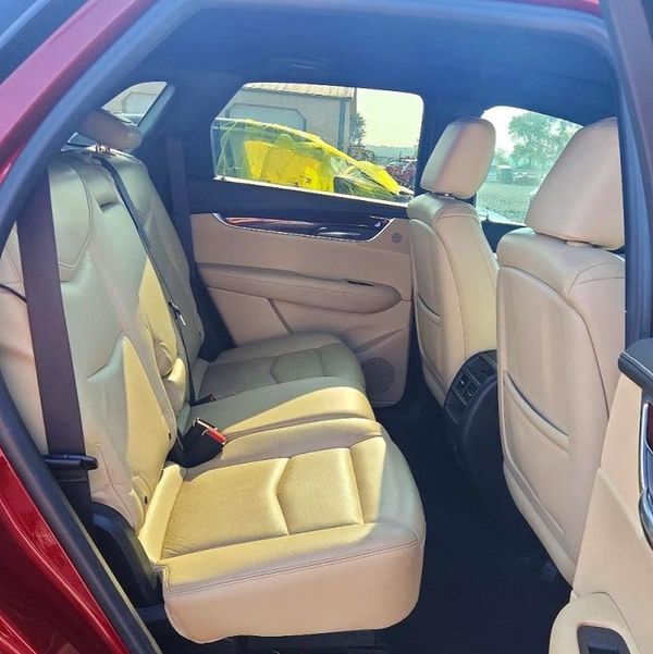 2017 CADILLAC XT5 Luxury