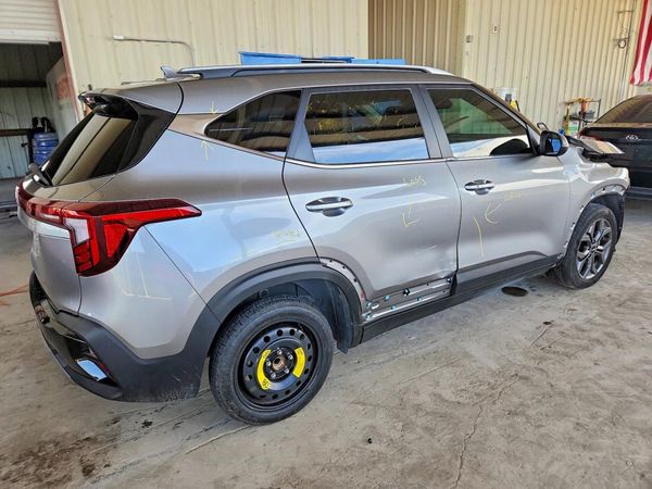2024 KIA SELTOS S, X-Line