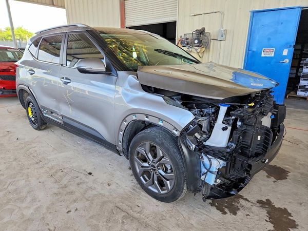 2024 KIA SELTOS S, X-Line