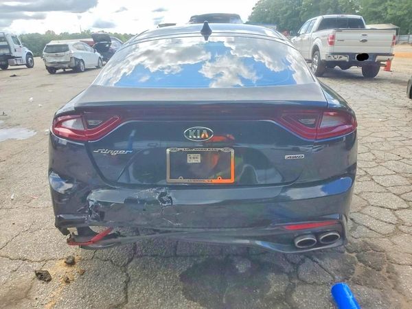 2018 KIA STINGER