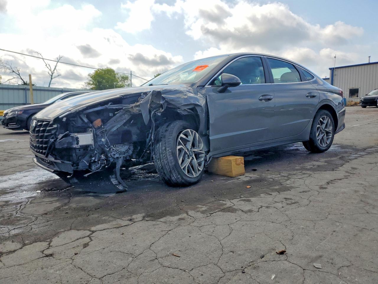 2023 HYUNDAI SONATA SEL — Front 3/4