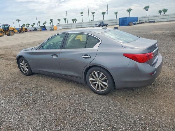 2015 INFINITI Q50