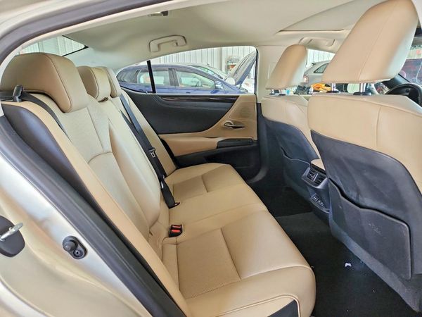2021 LEXUS ES 250 350 Premium