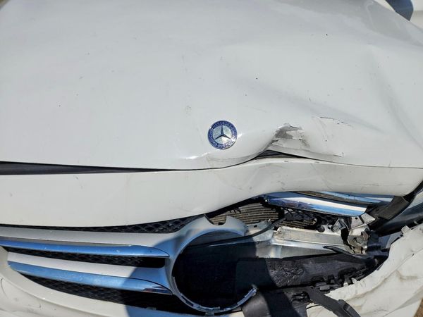 2016 MERCEDES-BENZ C