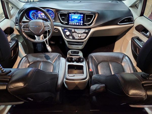 2017 CHRYSLER PACIFICA Touring L Plus