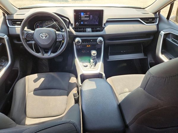 2024 TOYOTA RAV4 LE