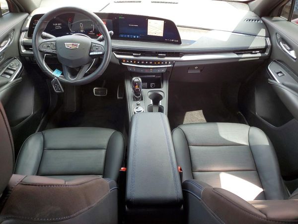 2024 CADILLAC XT4 Sport