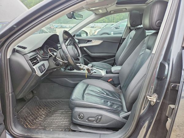 2017 AUDI A4 quattro Premium