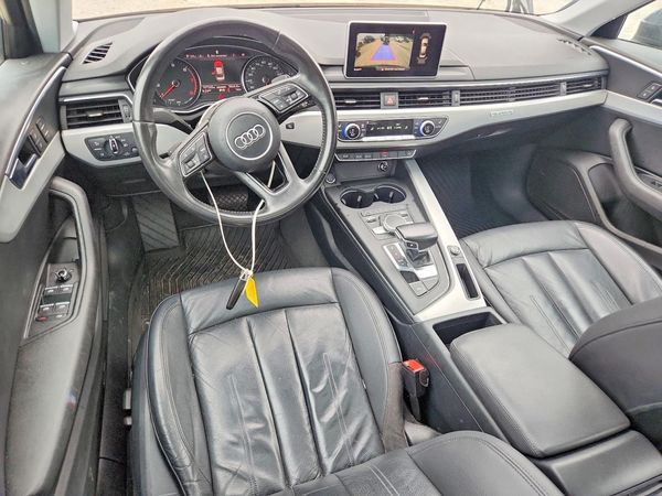 2017 AUDI A4 quattro Premium