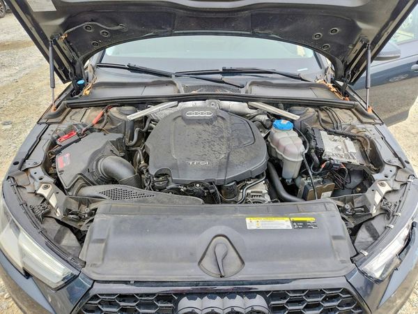 2017 AUDI A4 quattro Premium