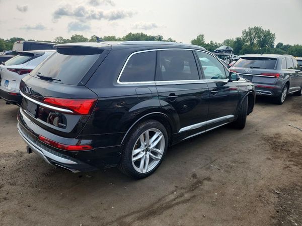 2025 AUDI Q7 quattro Premium Plus
