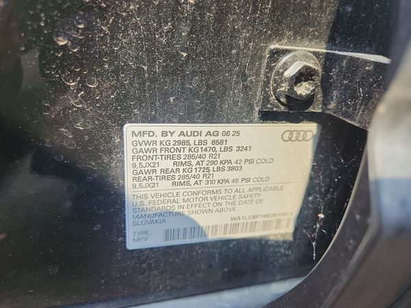 2025 AUDI Q7 quattro Premium Plus