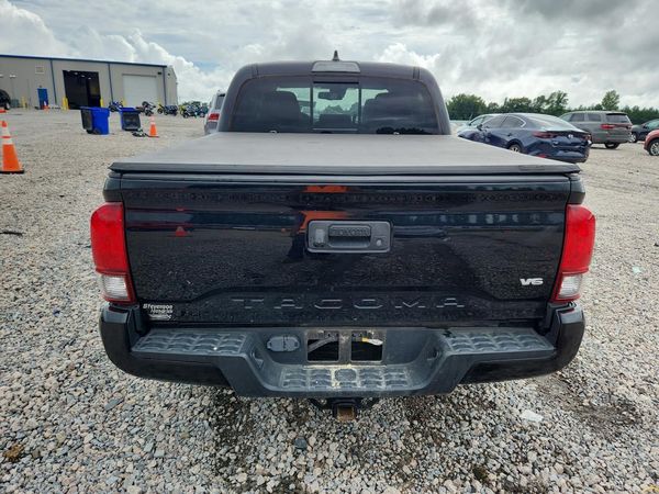 2022 TOYOTA TACOMA SR5