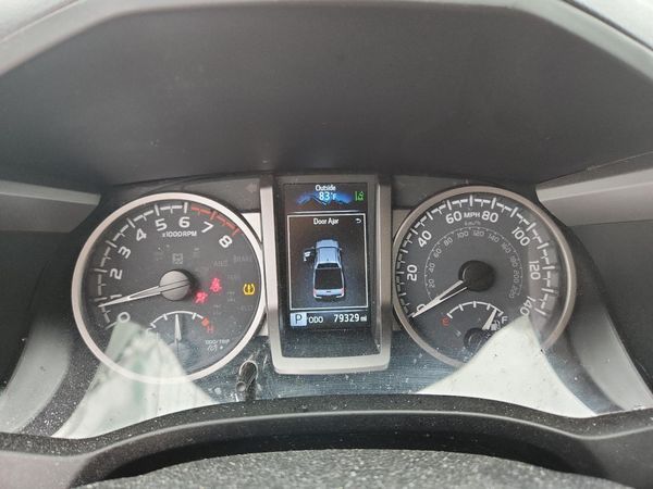 2022 TOYOTA TACOMA SR5