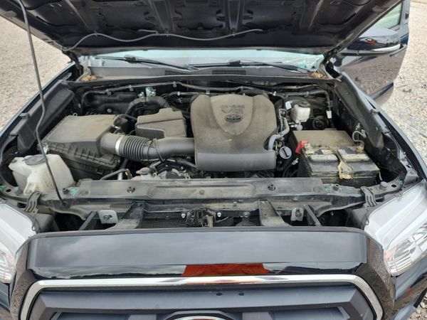 2022 TOYOTA TACOMA SR5