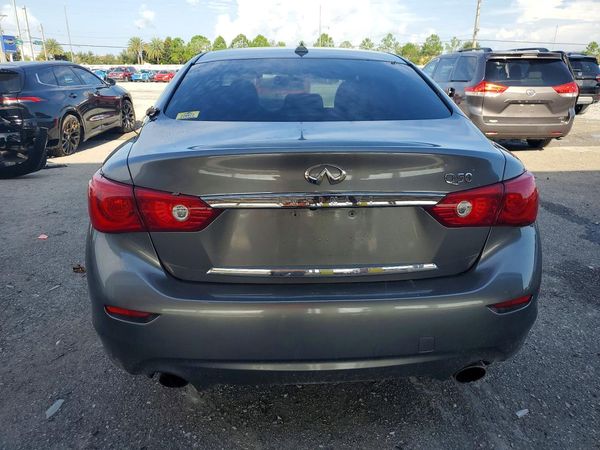 2015 INFINITI Q50