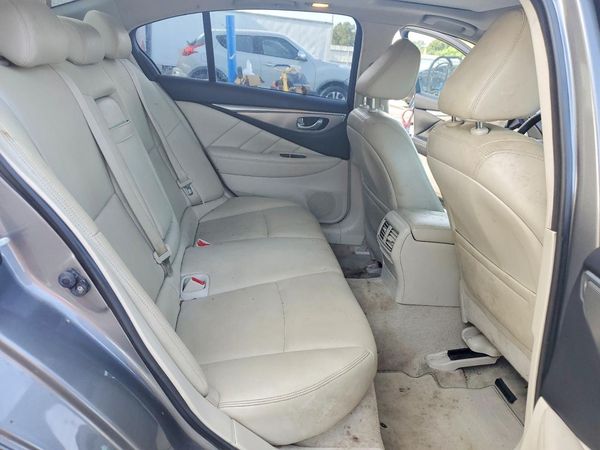 2015 INFINITI Q50