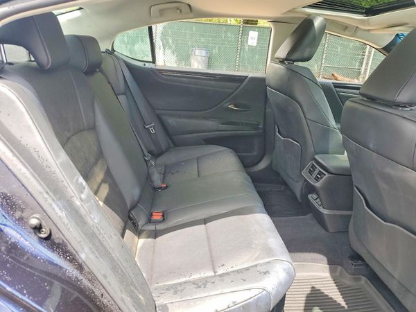 2021 LEXUS ES 300h Premium