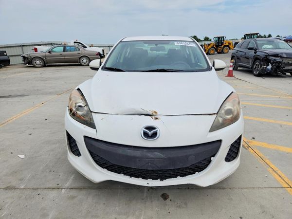 2013 MAZDA 3 SV/Base