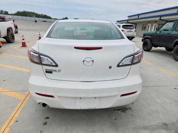 2013 MAZDA 3 SV/Base