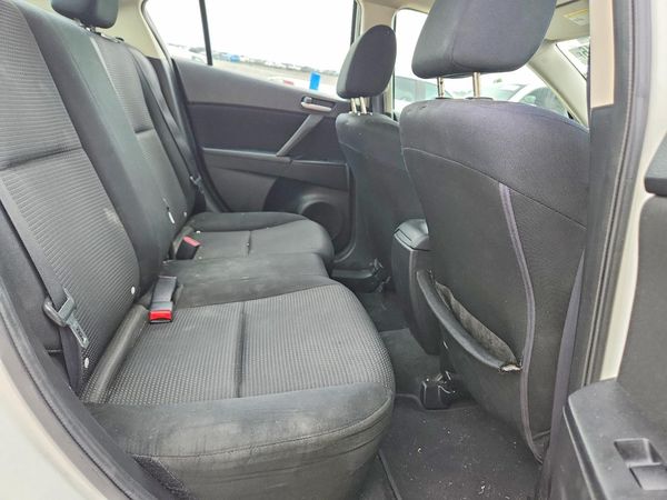 2013 MAZDA 3 SV/Base