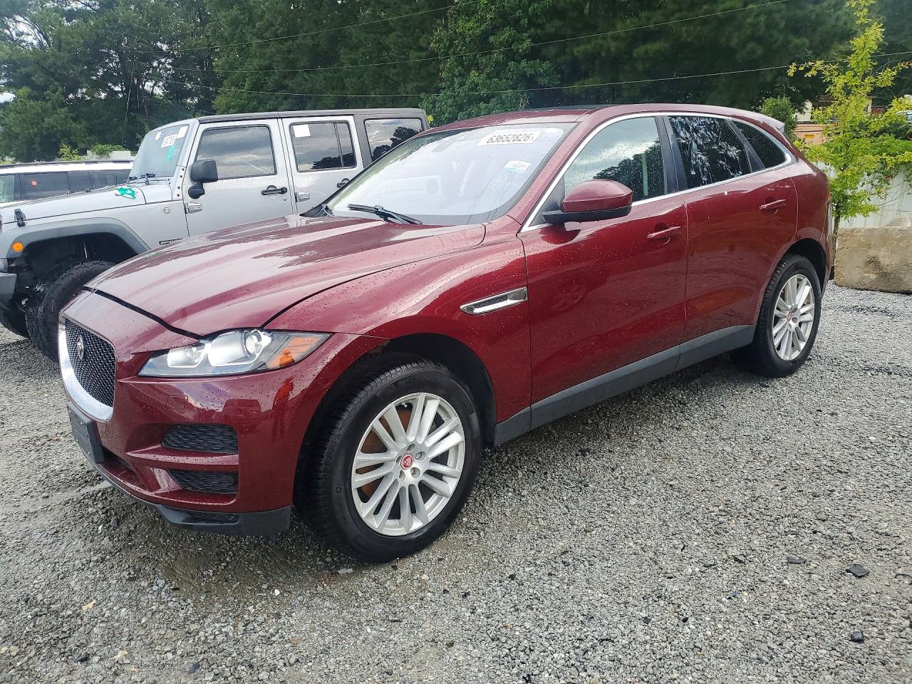 2017 JAGUAR F-PACE Prestige — Front 3/4