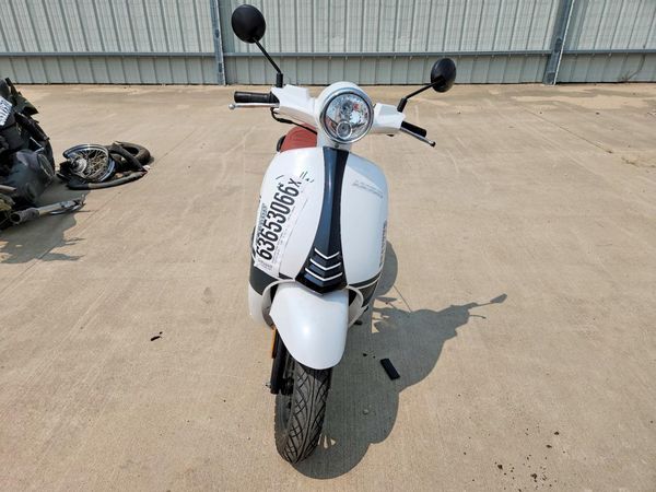 2025 VESPA SCOOTER