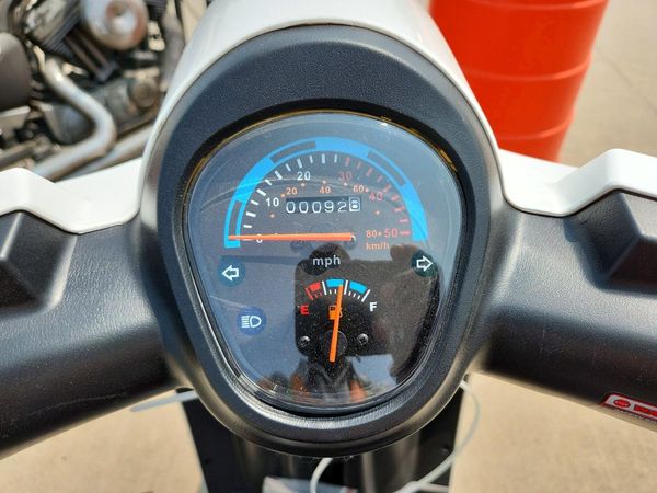 2025 VESPA SCOOTER