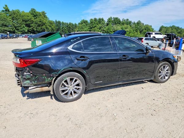 2016 LEXUS ES 300h