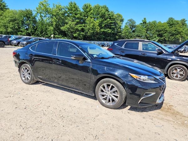 2016 LEXUS ES 300h