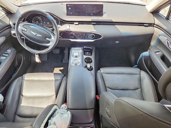2024 GENESIS GV70