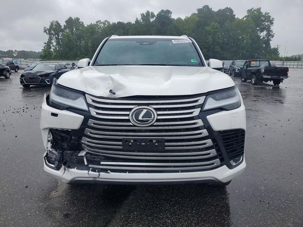 2025 LEXUS LX 700H