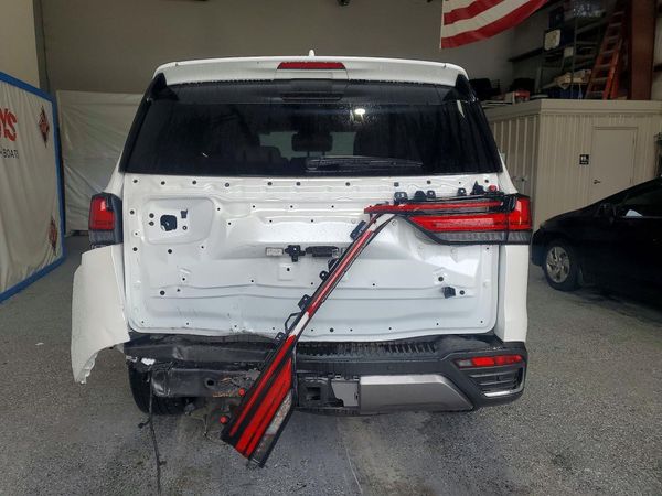 2025 LEXUS LX 700H
