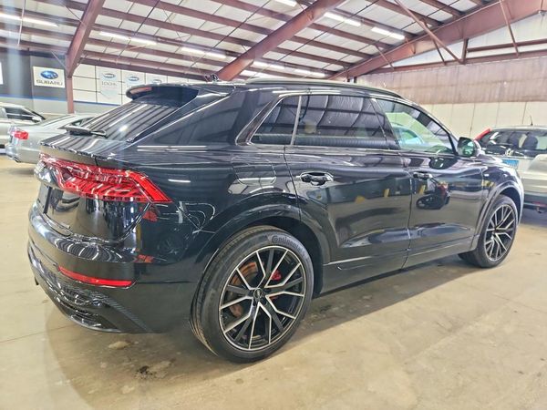 2019 AUDI Q8 S Line quattro Prestige