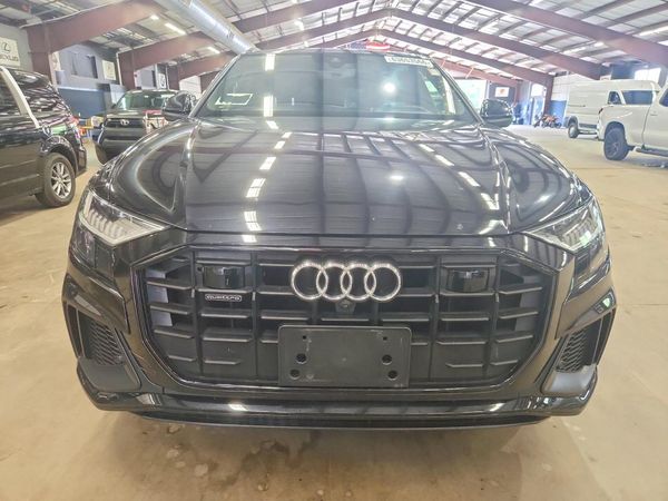 2019 AUDI Q8 S Line quattro Prestige