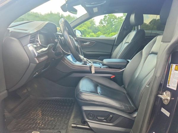 2019 AUDI Q8 S Line quattro Prestige