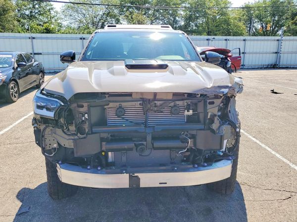 2025 TOYOTA 4RUNNER