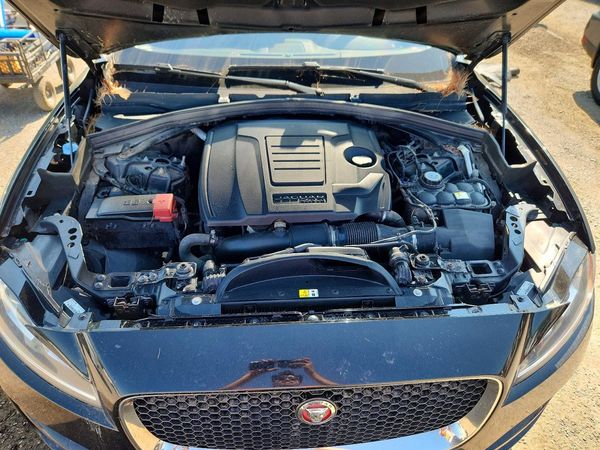 2018 JAGUAR F-PACE S
