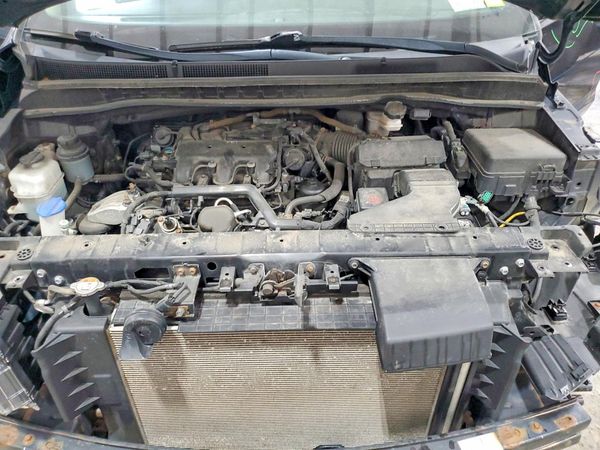 2016 KIA SEDONA LX - Middle-low