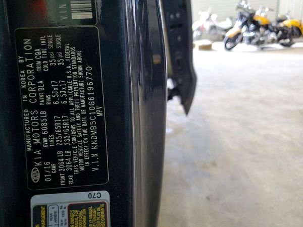 2016 KIA SEDONA LX - Middle-low