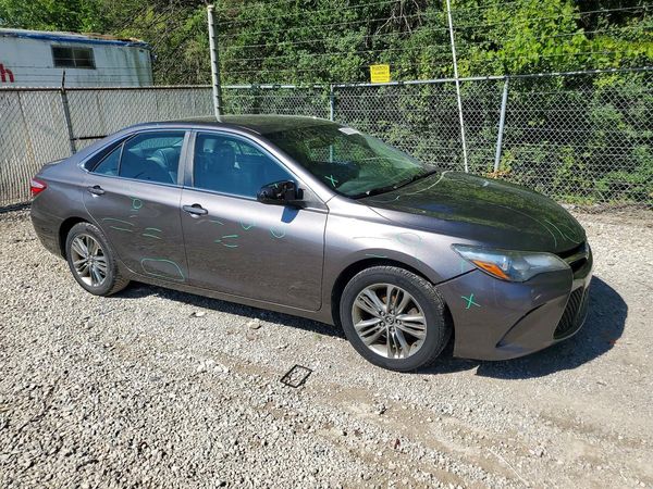 2016 TOYOTA CAMRY