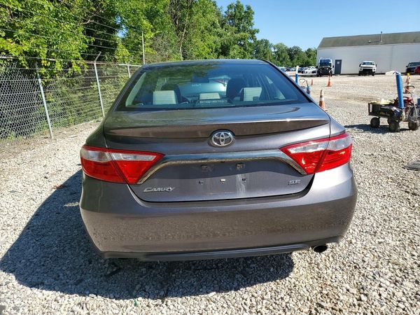 2016 TOYOTA CAMRY