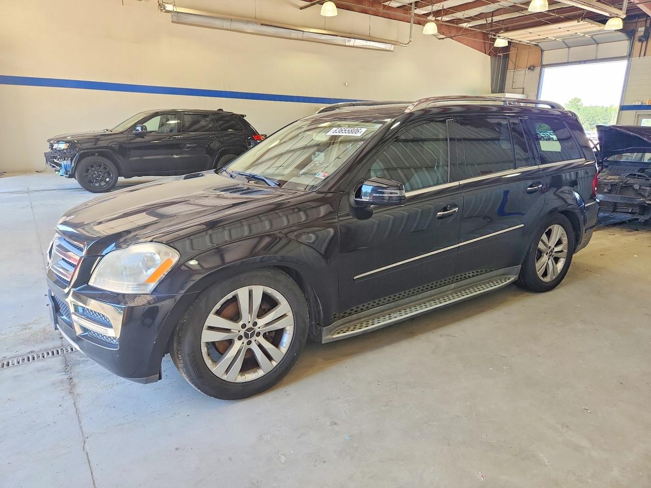 2012 MERCEDES-BENZ GL-CLASS GL450 4-MATIC — Front 3/4